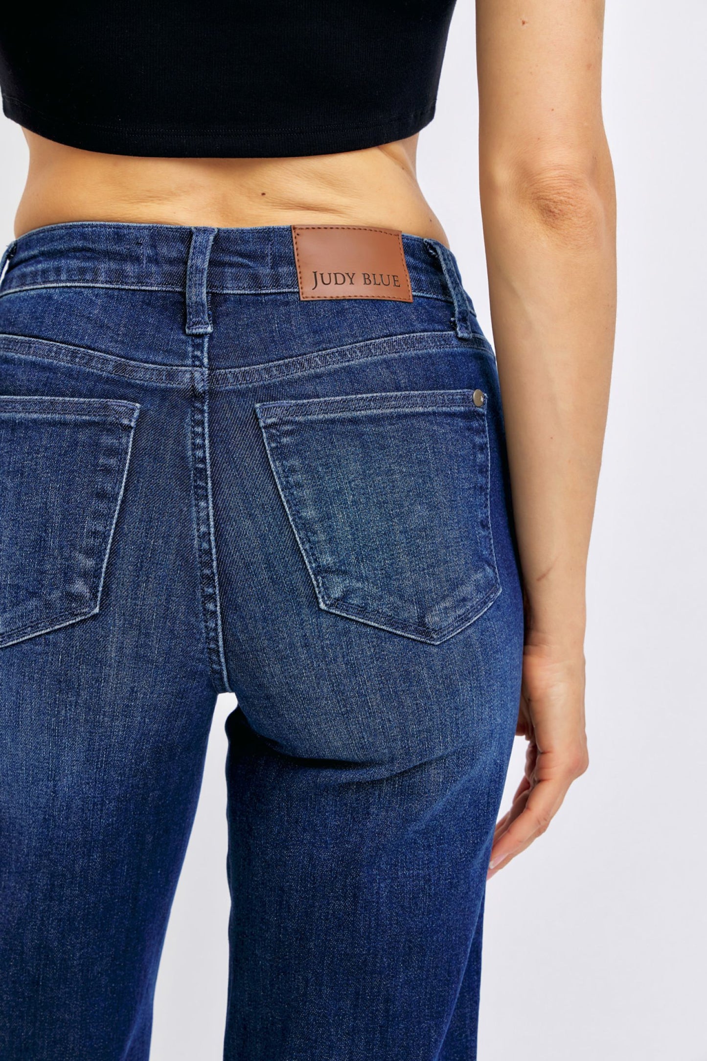 Judy Blue Mid Rise Tummy Control Straight Jeans
