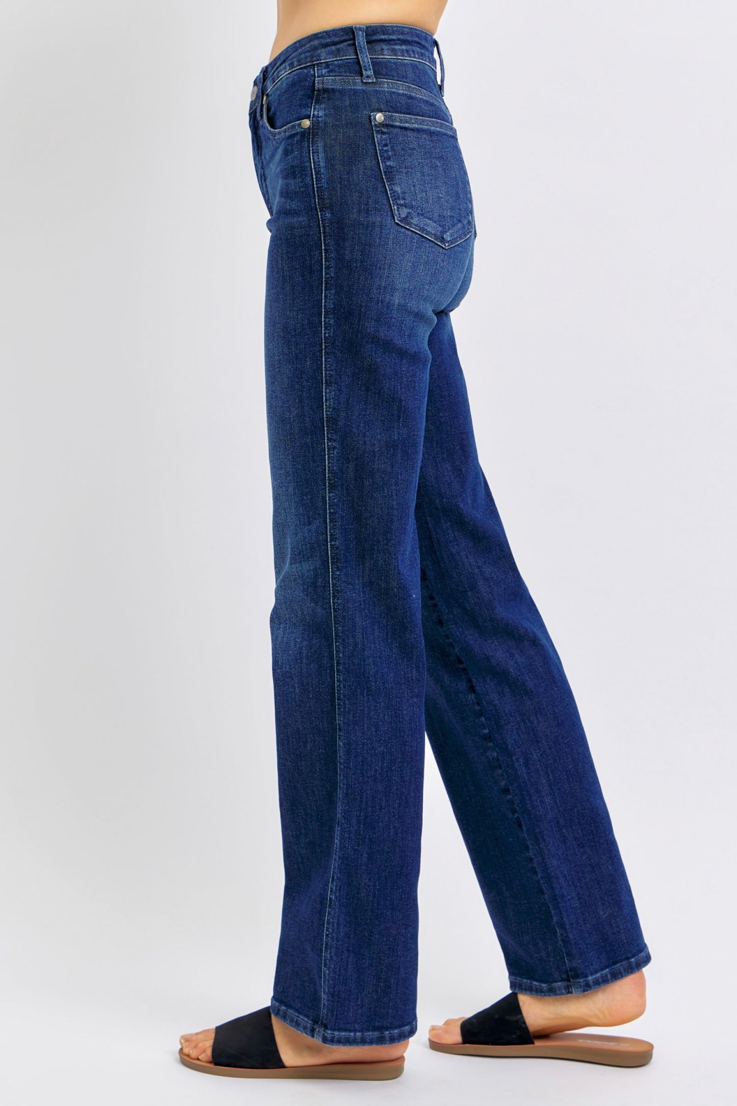 Judy Blue Mid Rise Tummy Control Straight Jeans