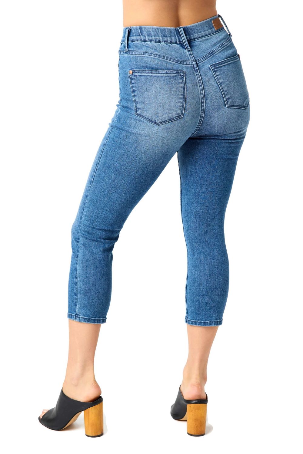 Judy Blue High Rise Cool Denim Pull On Capri